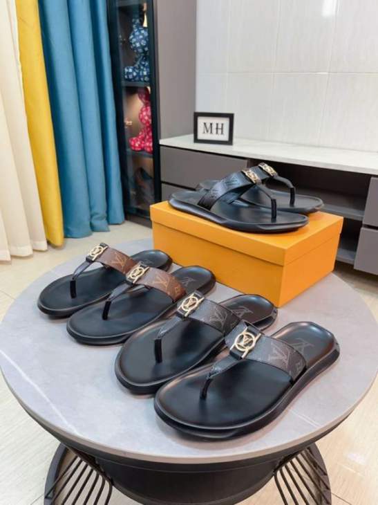 Picture of Louis Vuitton Slippers _SKULVsz38-44mnf03481384
